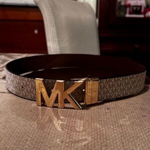 Michael Kors Gold Buckle Brown Belt sz Small
